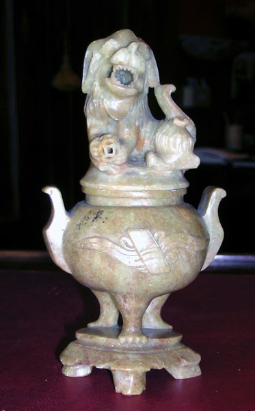 Urna in giada