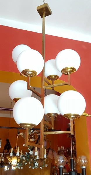 Lampadario in ottone ad otto bocce 