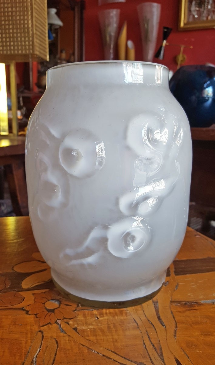 Vaso in opaline bianco