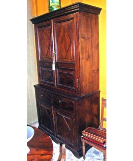 Credenza con pannelli a losanga