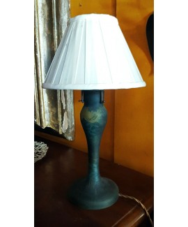 Lampada da tavolo con gambo in vetro e paralume colore beige