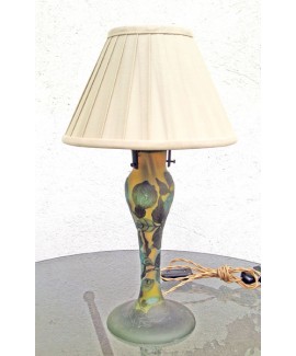 Lampada con paralume beige